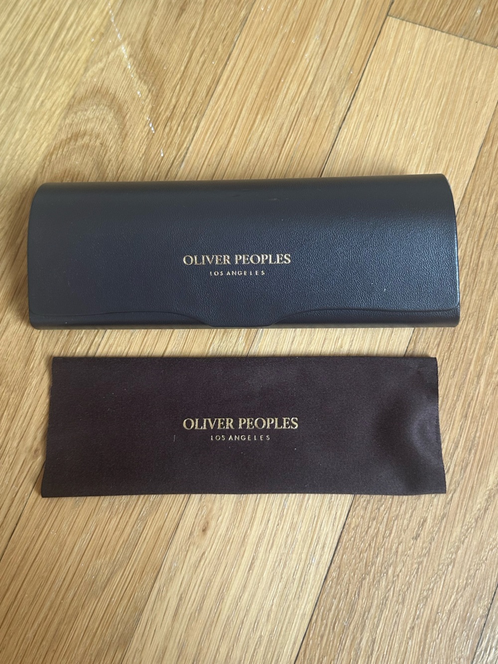 Oliver Peoples Reading Glasses Case & Cleaning Cloth